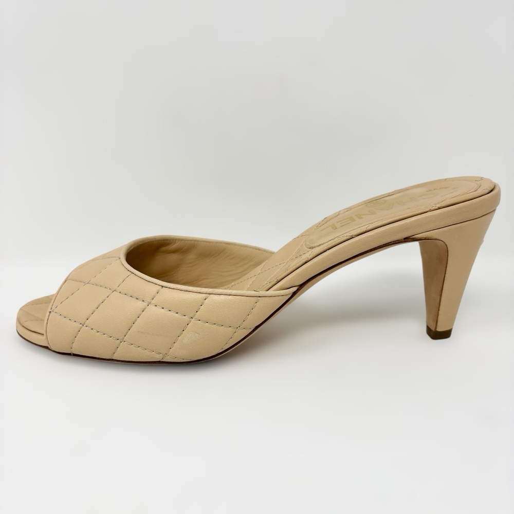 Chanel Quilted Lambskin CC Mules Beige Open Toe Mid Heel Size 39 - Picture 4 of 16